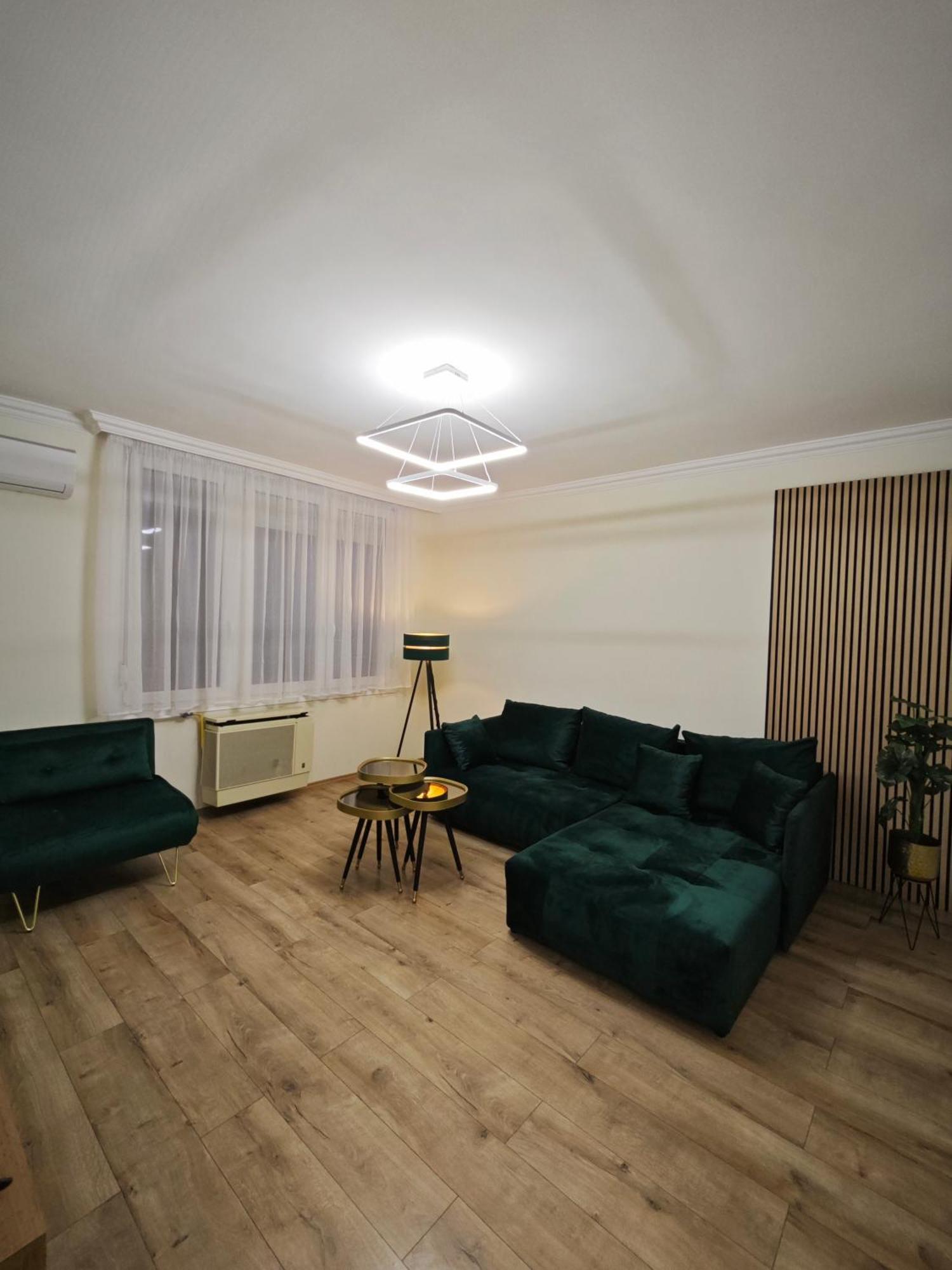 Central Greatforest Apartman Debrecen Ngoại thất bức ảnh