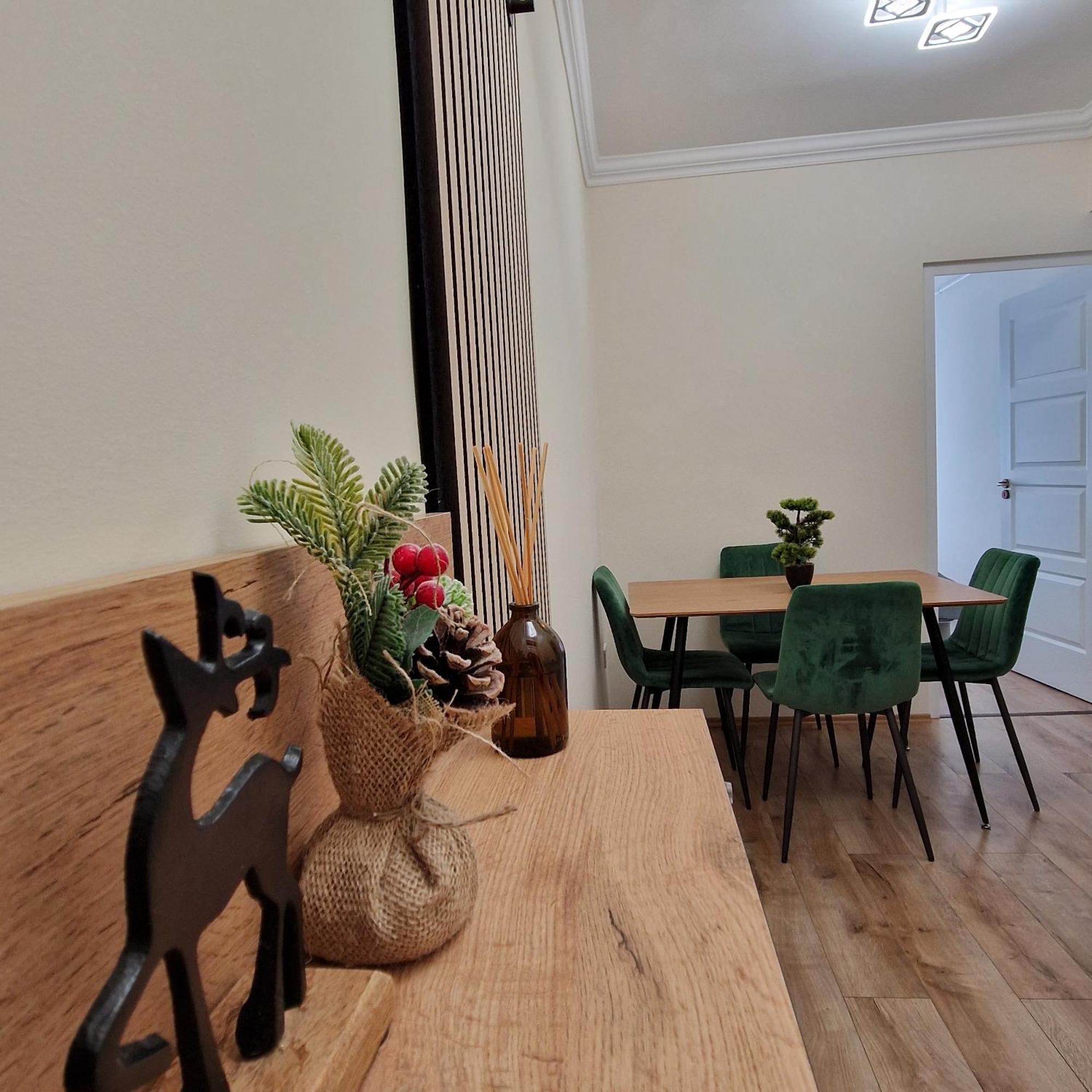 Central Greatforest Apartman Debrecen Ngoại thất bức ảnh